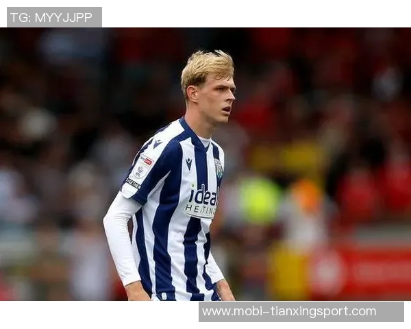 曼联提前召回21岁中场科利尔西布朗出场12次表现引关注